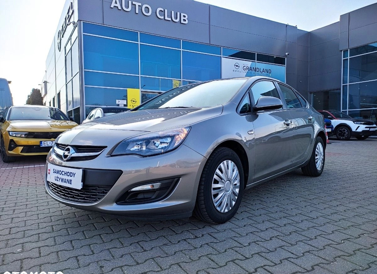 Opel Astra cena 38900 przebieg: 101713, rok produkcji 2017 z Łódź małe 301